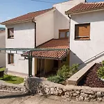 Apartament Emina *